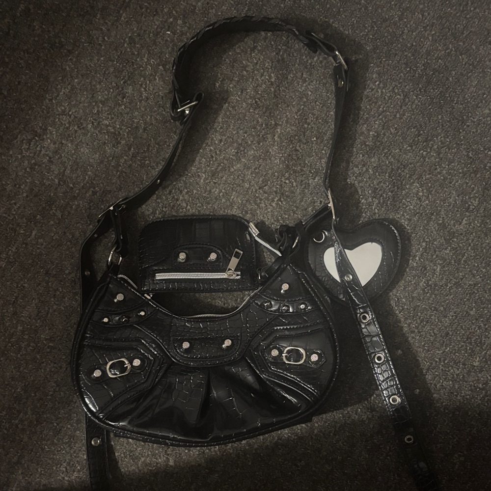 Black Women’s Shoulder Bag with Heart Mirror Accent
